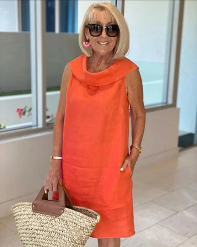 Perla – Sleeveless Sheath Dress with Round Neck